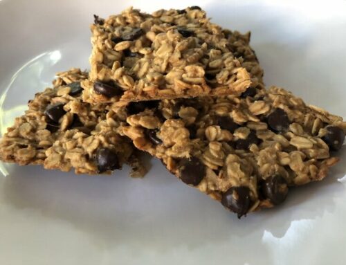 Healthy Snacking: Choco Chip Banana Oat Bars